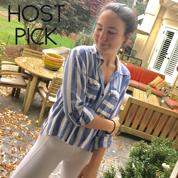 Forever 21 Tops - **HP** Forever21 Blouse